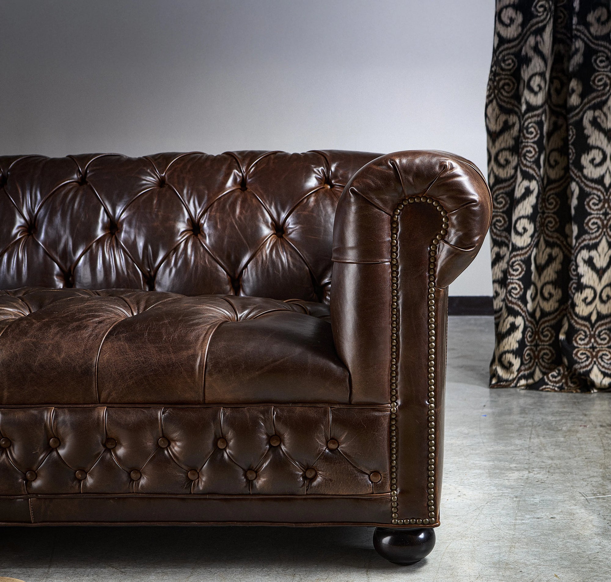 Chesterfield Leather Classic Sofa - UNAPOLOGETIC LUXE LIVING